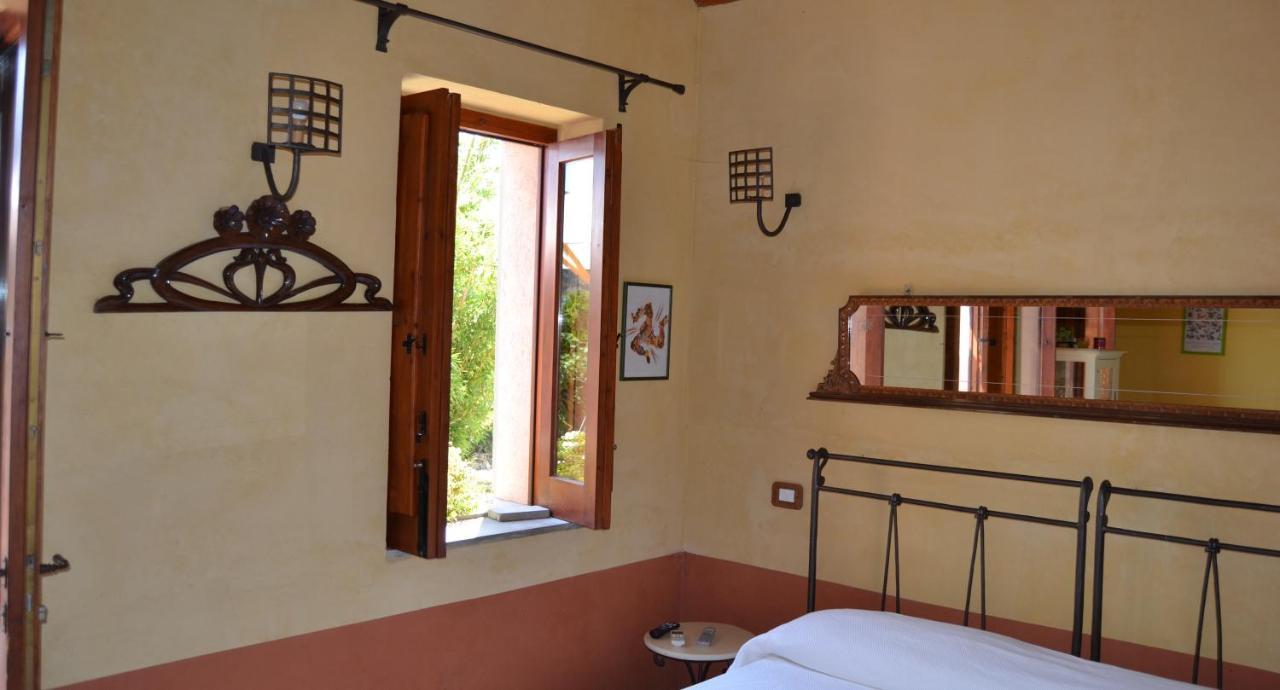 Bioagriturismo Antica Sena Milici Exterior foto